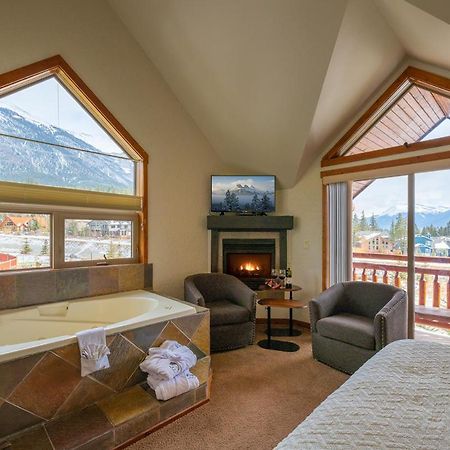 A Bear And Bison Country Inn Canmore Eksteriør bilde