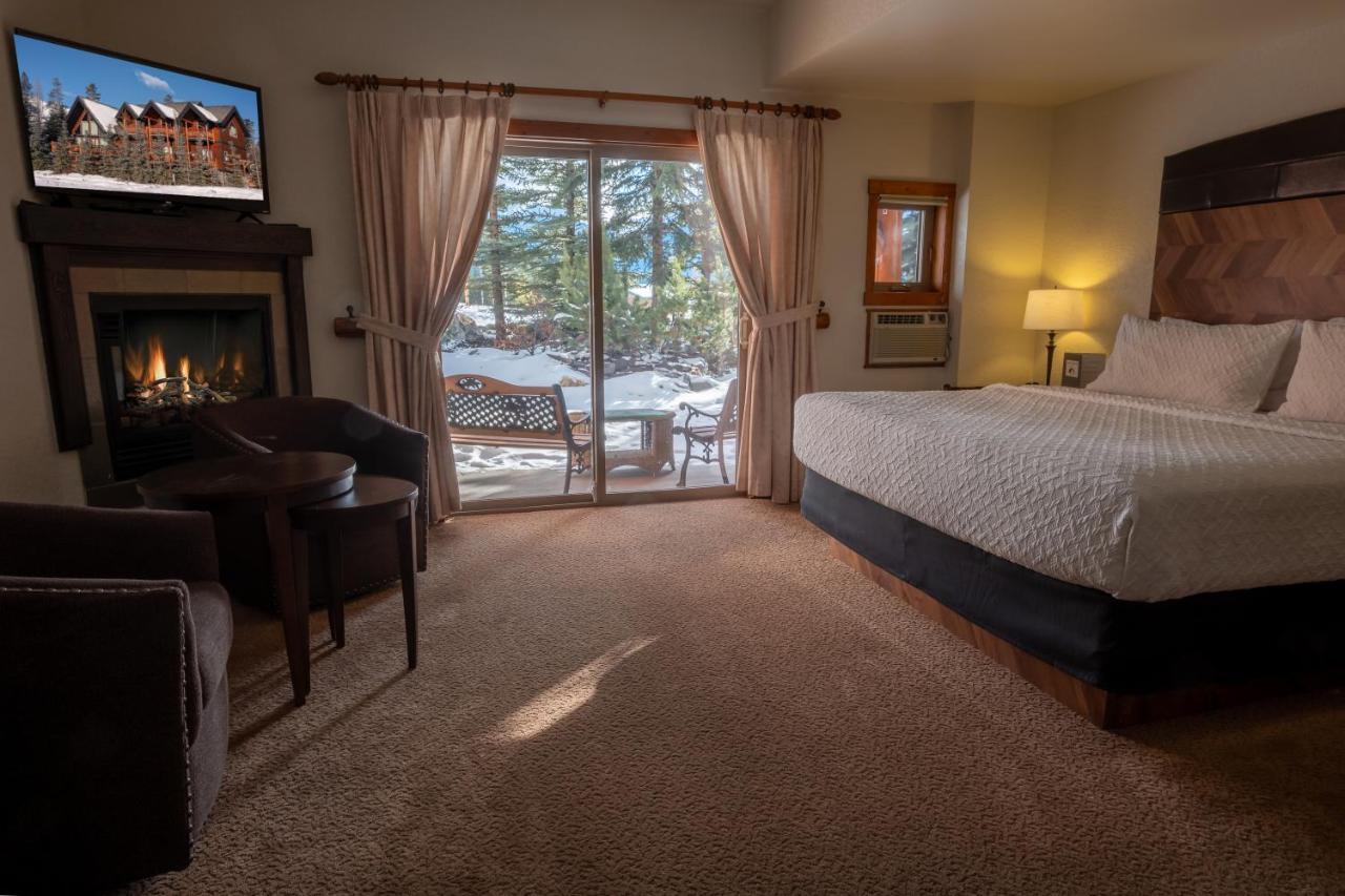 A Bear And Bison Country Inn Canmore Eksteriør bilde