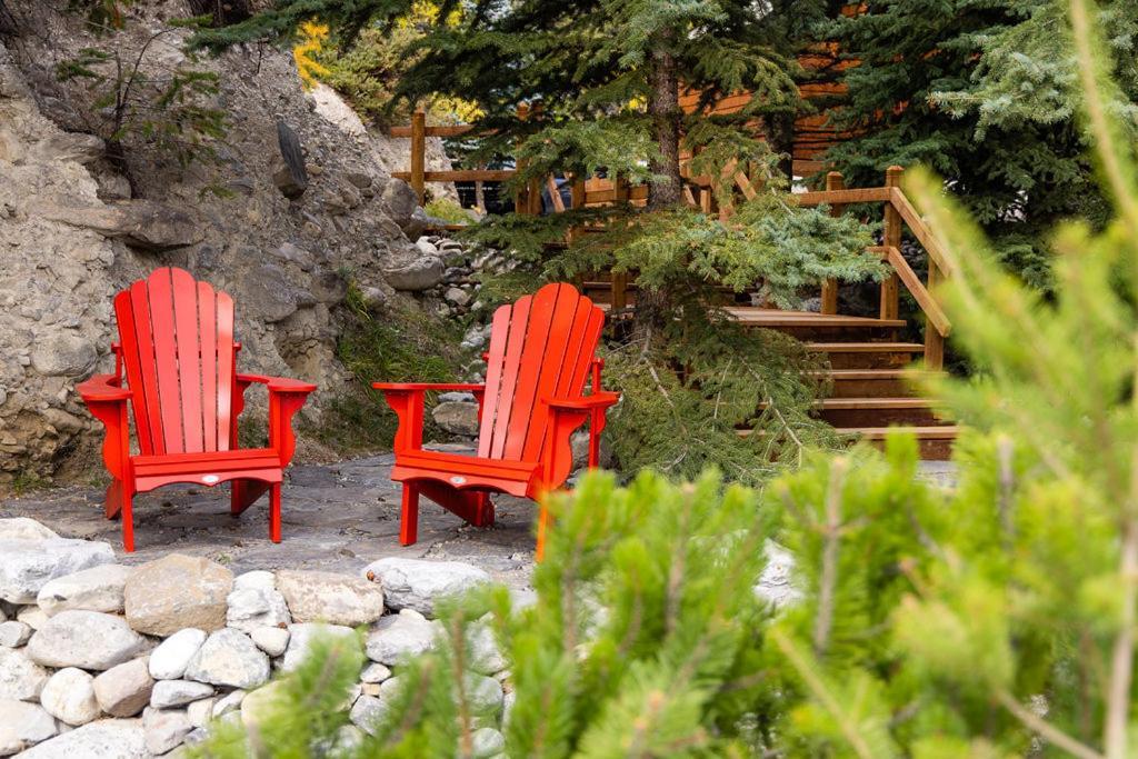 A Bear And Bison Country Inn Canmore Eksteriør bilde